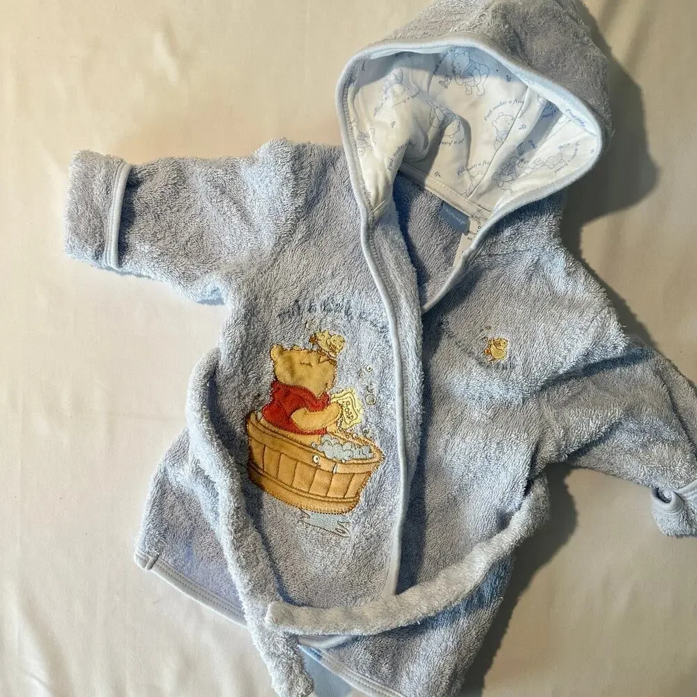 Disney Winnie The Pooh Bear Rub A Dub Terry Cloth Hooded Bat Robe One Size